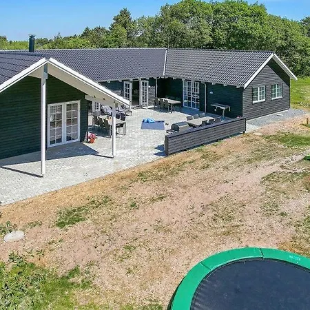 Oksby Sleeps 24 Pool Wifi Blåvand