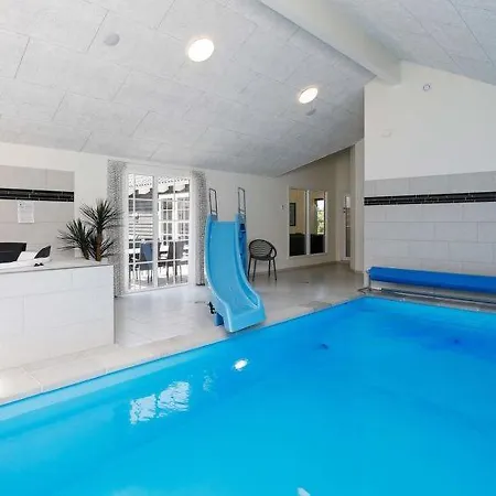 Oksby Sleeps 24 Pool Wifi