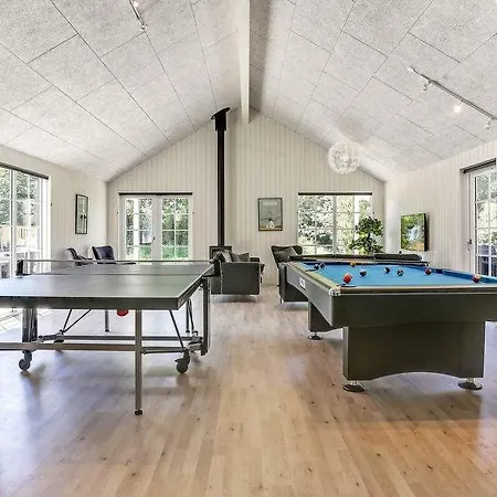 Oksby Sleeps 24 Pool Wifi