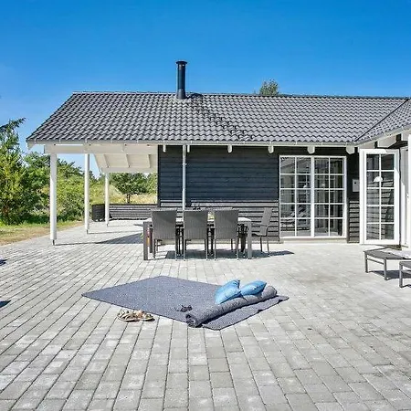 Oksby Sleeps 24 Pool Wifi Blåvand
